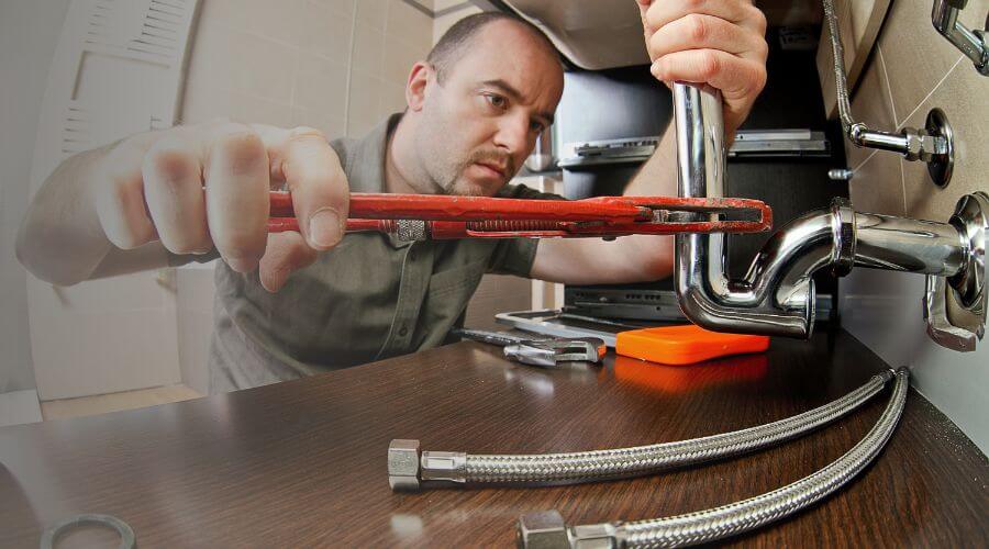 Expert burst pipe repair services in Delaware City, DE